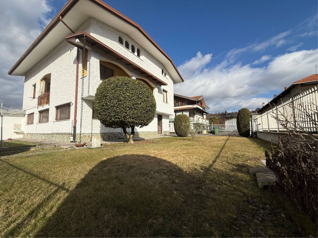Casa singola in vendita a Borgosesia