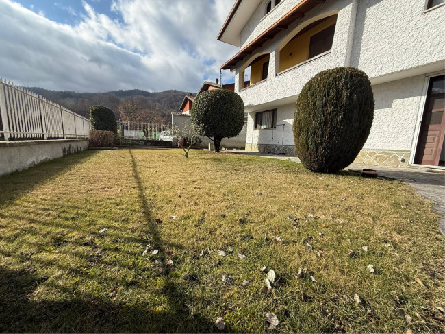 Casa singola in vendita a Borgosesia