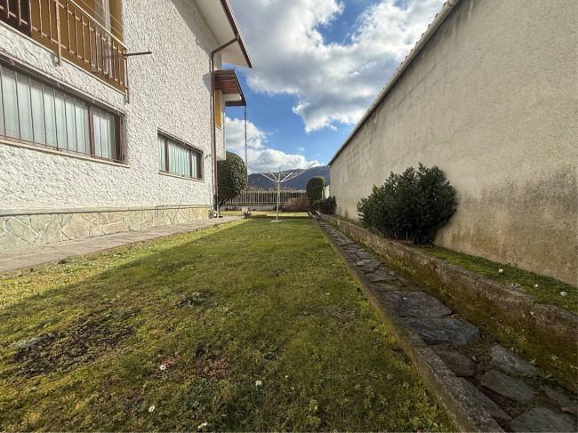 Casa singola in vendita a Borgosesia