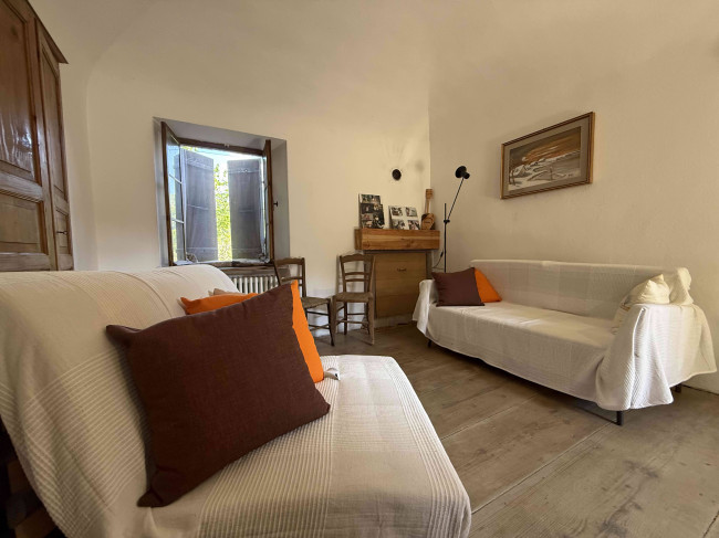 Casa singola in vendita a Postua