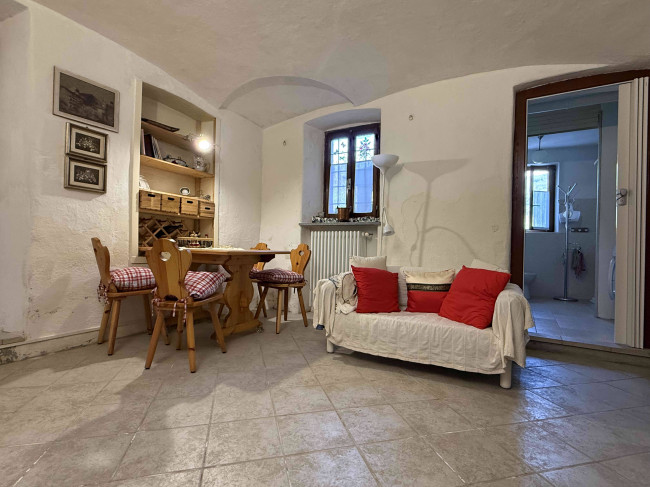 Casa singola in vendita a Postua