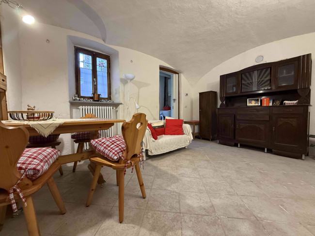 Casa singola in vendita a Postua
