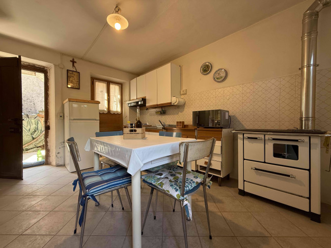 Casa singola in vendita a Postua