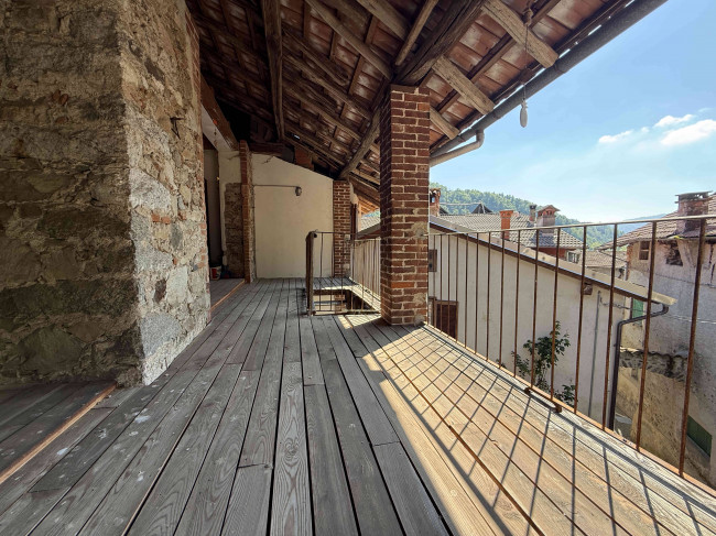 Casa singola in vendita a Postua