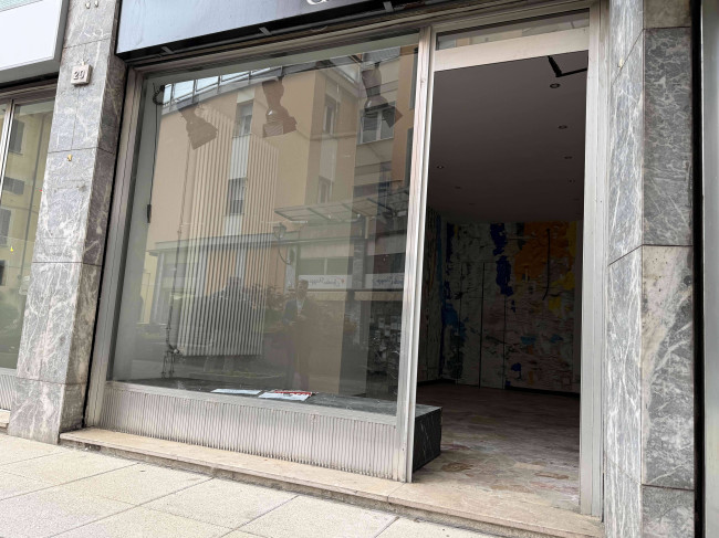 Locale commerciale in vendita a Borgosesia