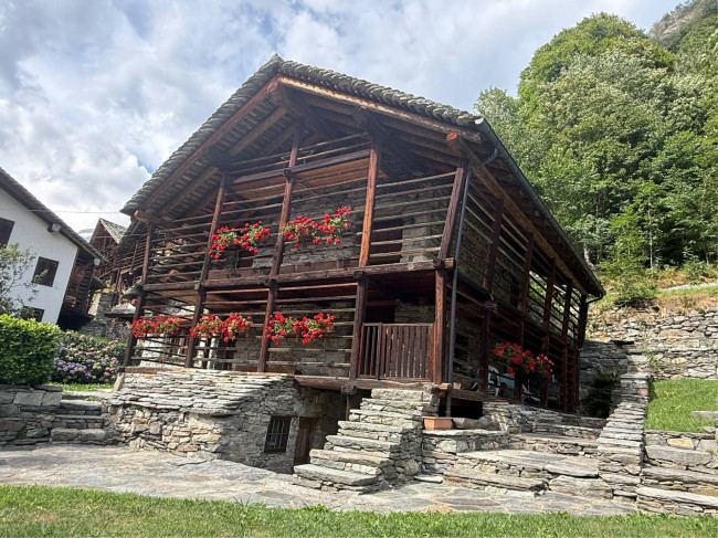 Casa singola in vendita a Alagna Valsesia