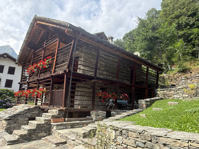 Casa singola in vendita a Alagna Valsesia