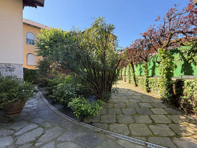 Villa bifamiliare in vendita a Borgosesia