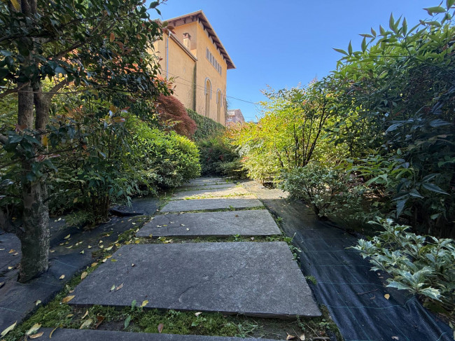 Villa bifamiliare in vendita a Borgosesia