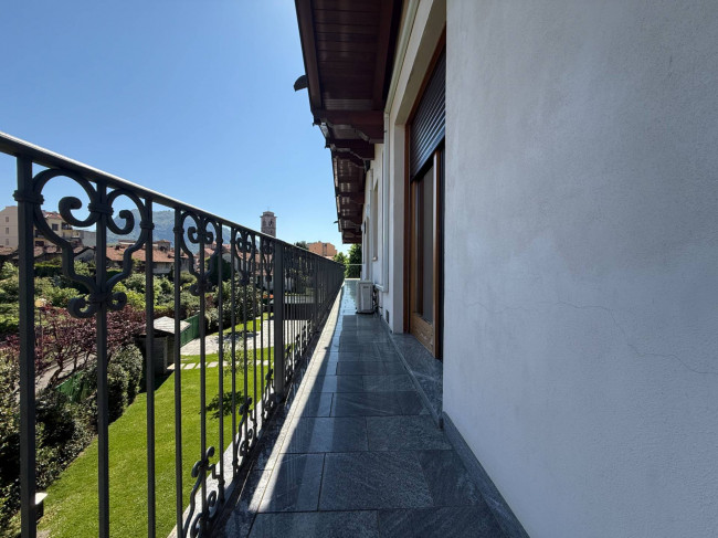 Villa bifamiliare in vendita a Borgosesia