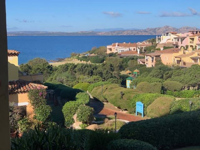 Appartamento in vendita a Arzachena