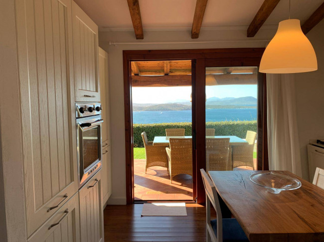 Villa in vendita a San Teodoro