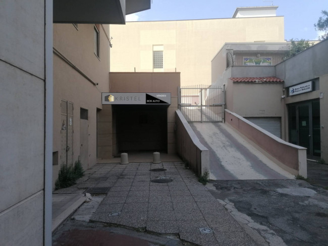 Garage/Box/Posto auto in vendita a Pescara (PE)