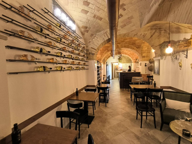 Locale commerciale in vendita a Chieti