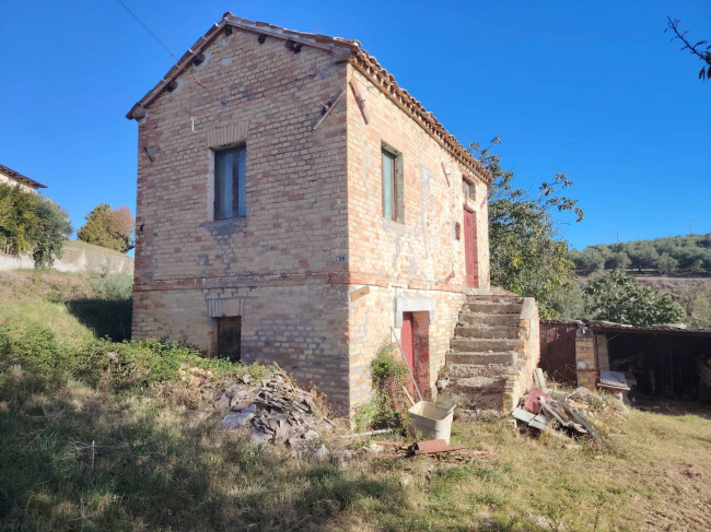 rustico in vendita a Sant'Omero