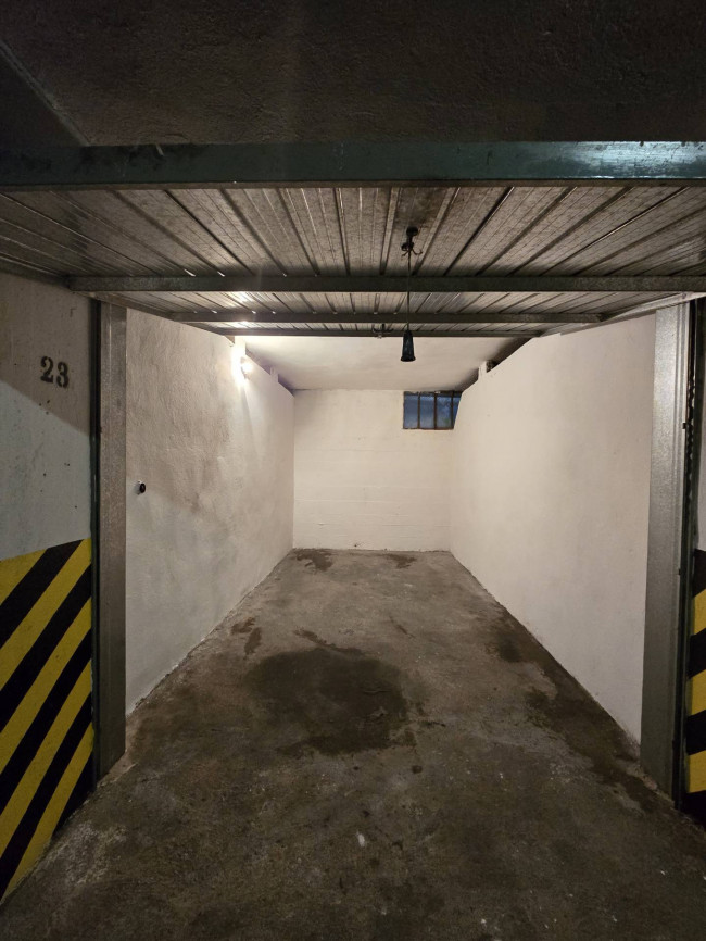 Garage/Box/Posto auto in vendita a Verona (VR)