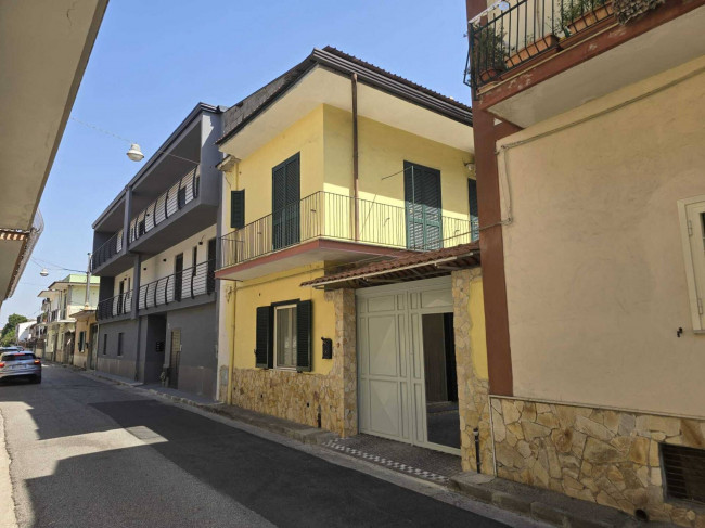 Casa indipendente in vendita a Sant'arpino (CE)