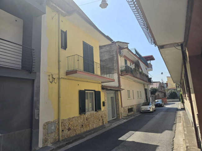 Casa indipendente in vendita a Sant'arpino (CE)