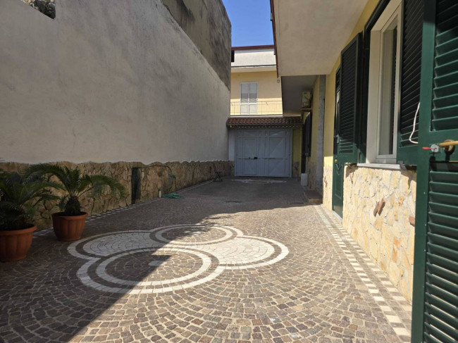 Casa indipendente in vendita a Sant'arpino (CE)