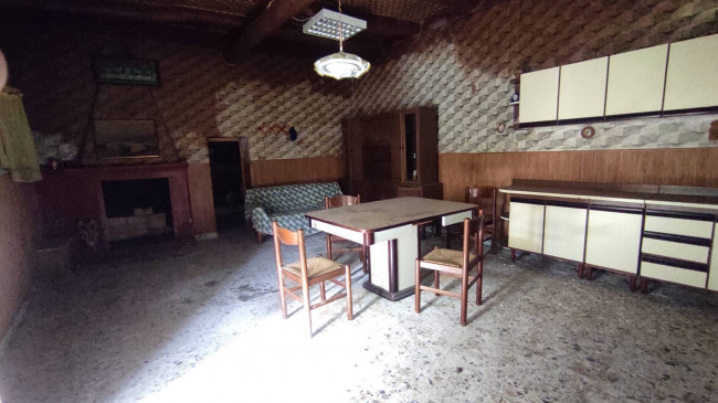 Rustico in vendita a Castel Morrone