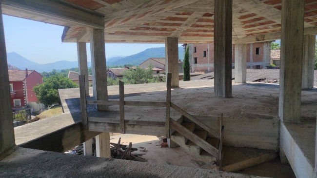 Casa singola in vendita a Castel Morrone