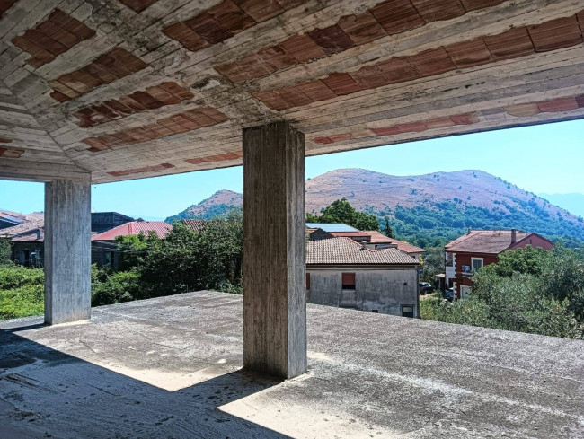 Casa singola in vendita a Castel Morrone