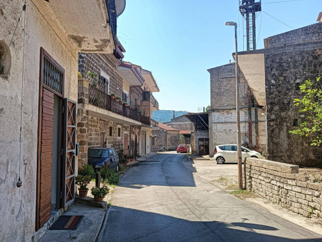 Rustico in vendita a Castel Morrone