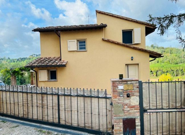 Casa indipendente in vendita a Casciana Terme Lari (PI)