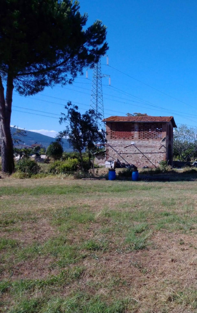 Rustico in vendita a Calcinaia (PI)