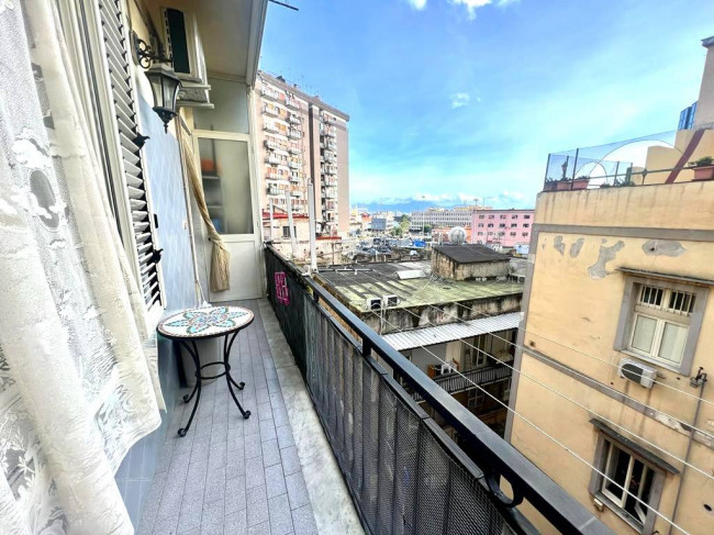 Appartamento in vendita a Porto, Napoli (NA)