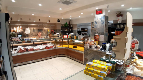 Attività commerciale in vendita a Giardini-Naxos