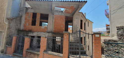 Casa singola in vendita a Graniti