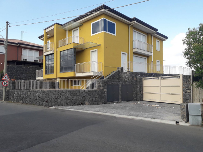 Villa in vendita a Fiumefreddo di Sicilia