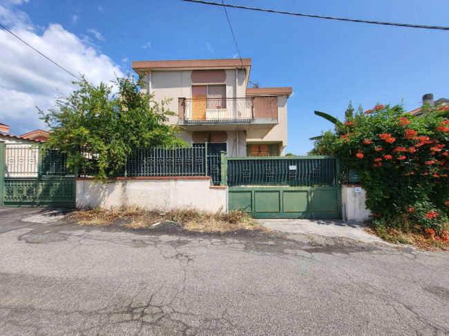 Villa singola in vendita a Giarre