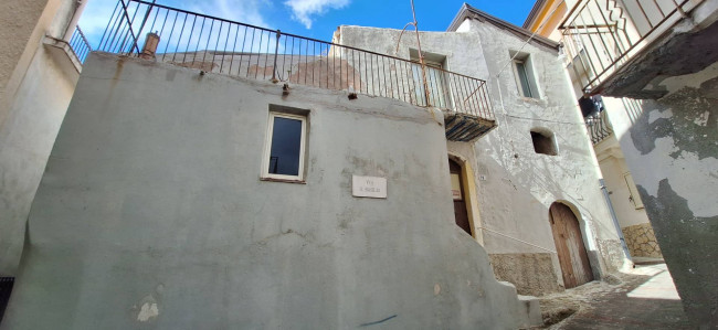 Casa singola in vendita a Graniti