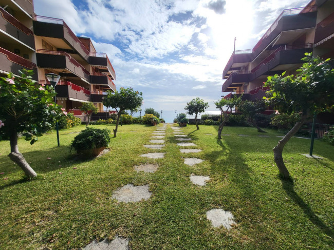 Appartamento in vendita a Letojanni