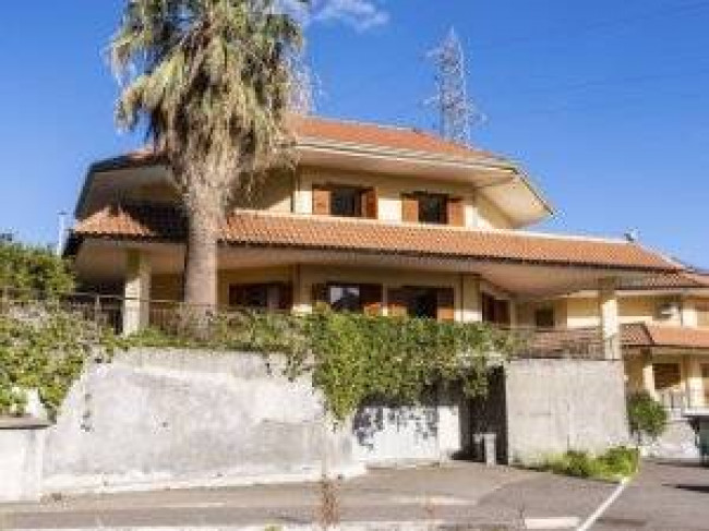 Villa in vendita a Letojanni