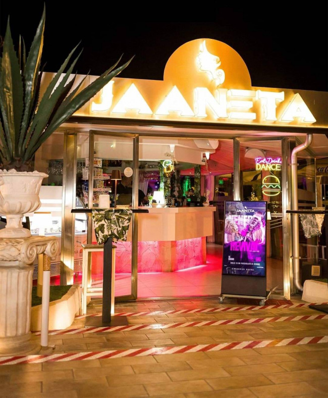 Lounge Bar - Discoteca - Lido Balneare in affitto a Giardini-Naxos