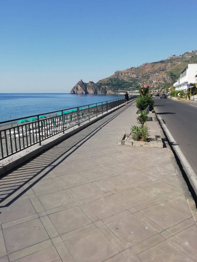 Appartamento in vendita a Sant'Alessio Siculo