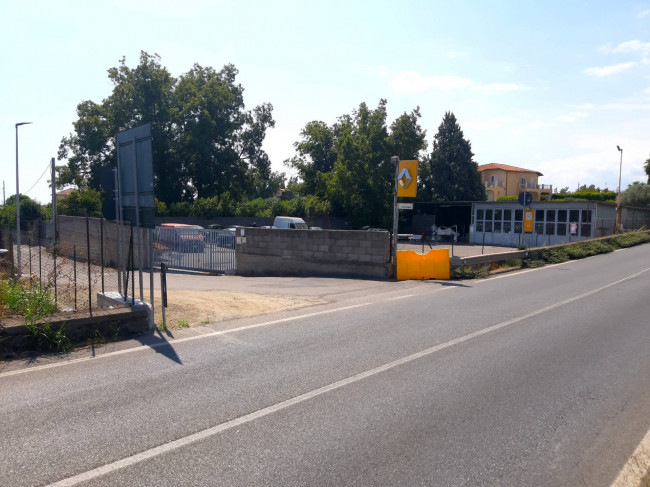 Capannone in vendita a Calatabiano