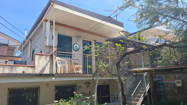 Semi/Indipendente in vendita a Giardini-Naxos