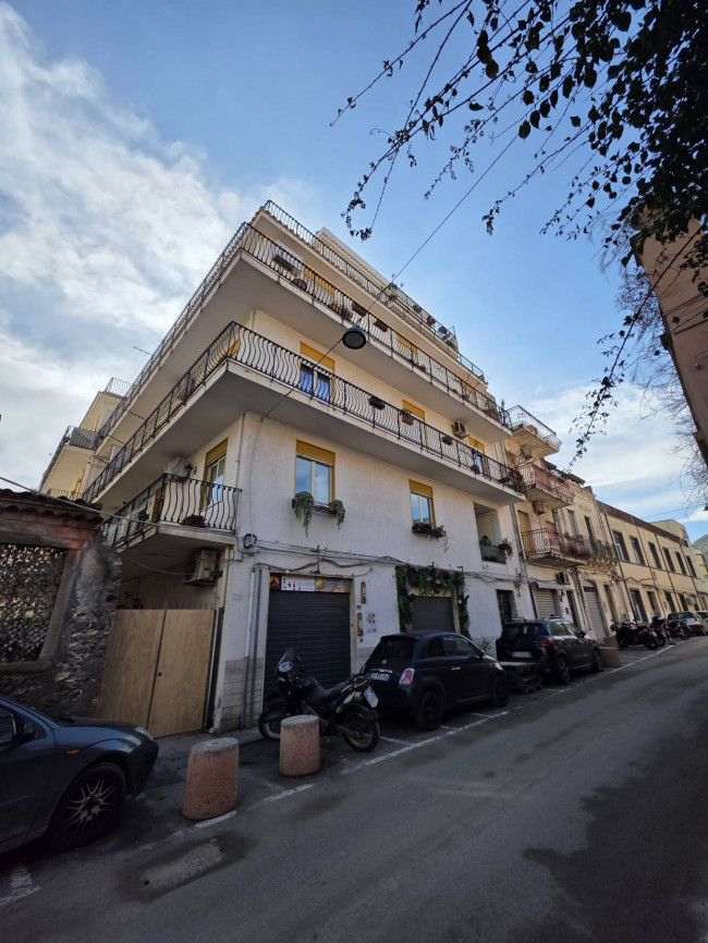 Appartamento in vendita a Letojanni