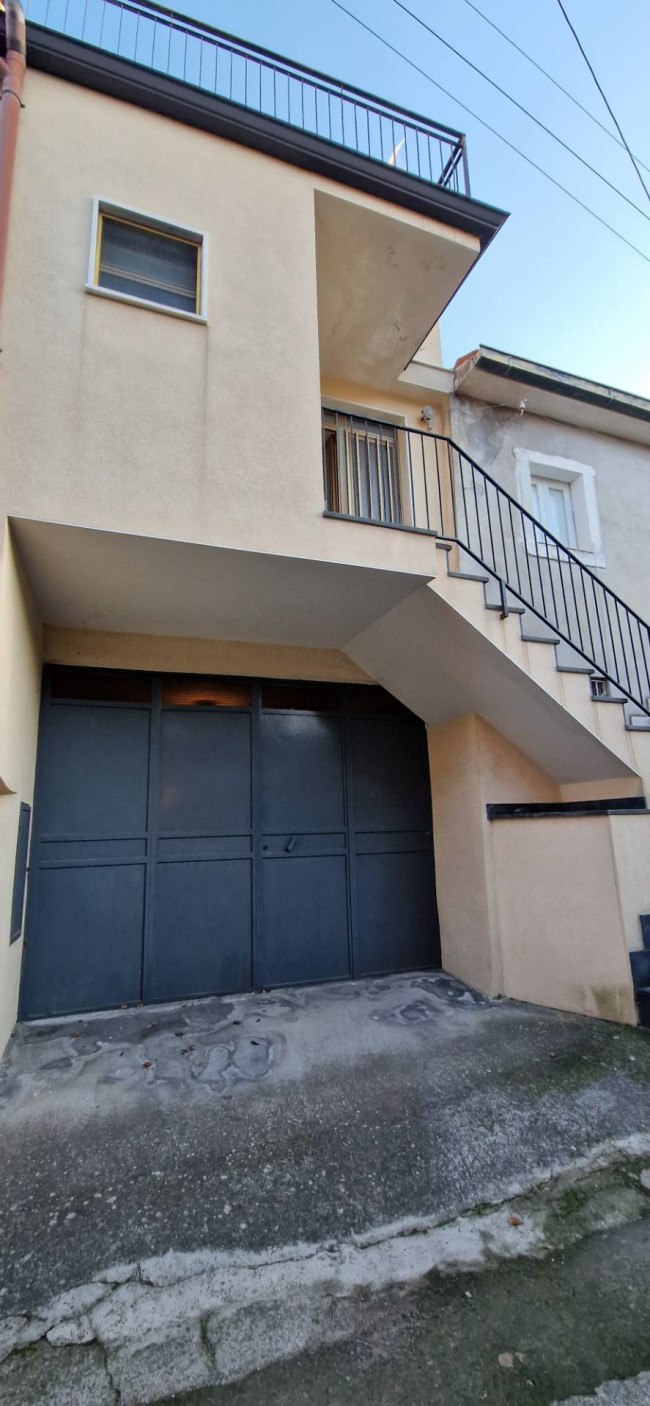 Casa singola in vendita a Francavilla di Sicilia