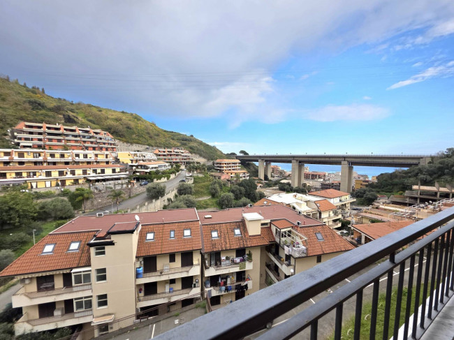 Appartamento in vendita a Letojanni