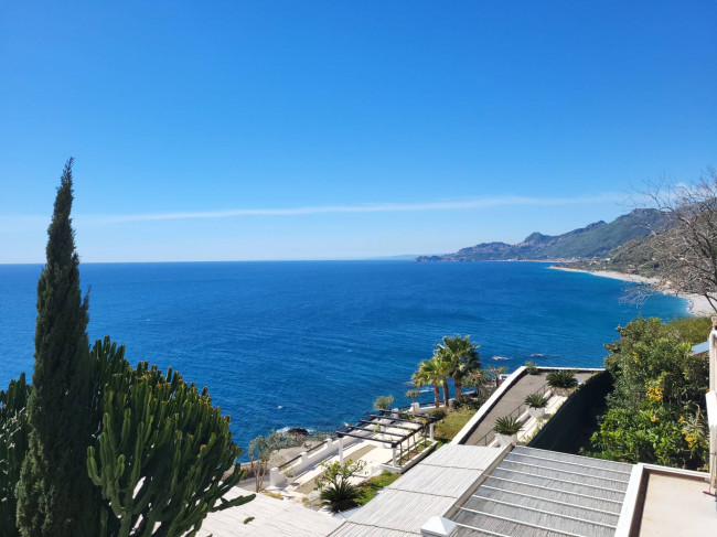 Casa singola in vendita a Sant'Alessio Siculo