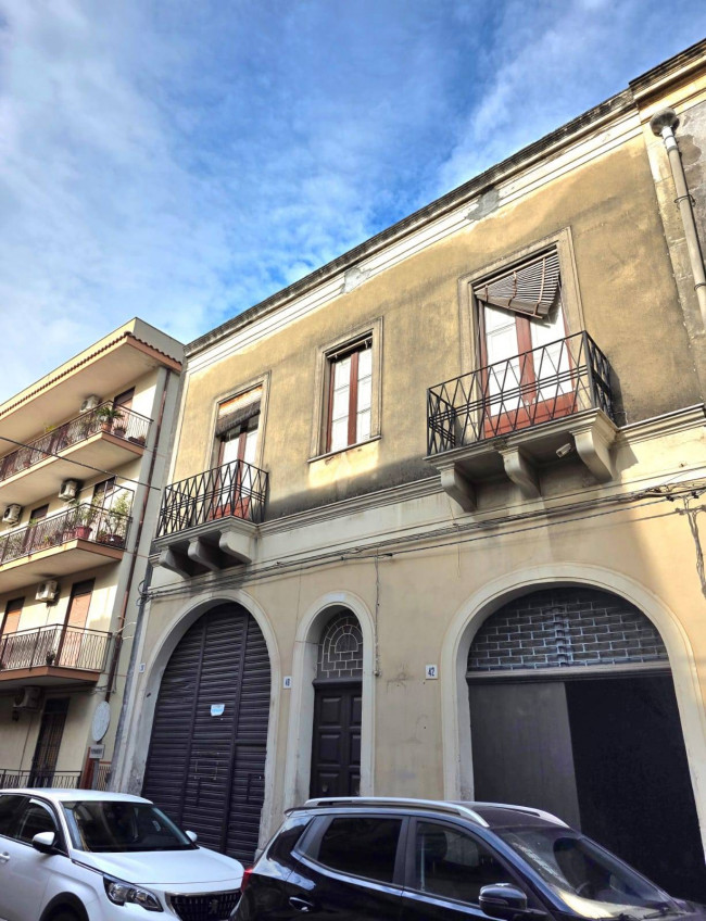Stabile/Palazzo in vendita a Giarre