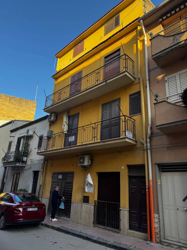 Casa singola in vendita a Riesi