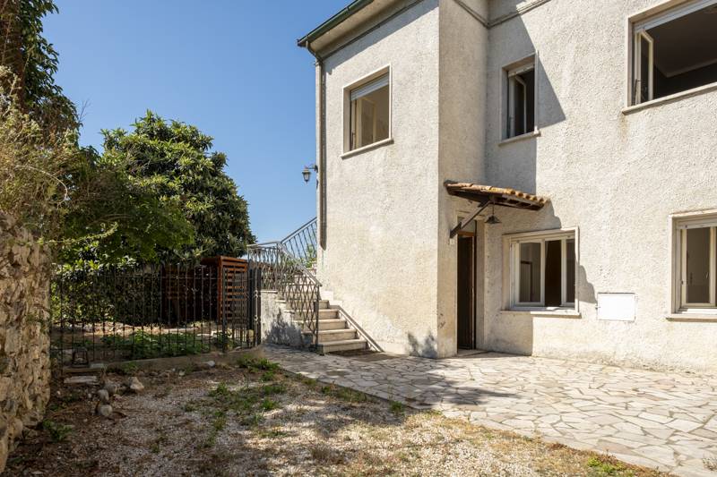 Casa semi-indipendente in vendita a Attigliano (TR)