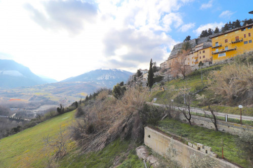 Villetta a schiera in vendita a Civitella Del Tronto (TE)