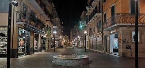 Locale commerciale in affitto a San Benedetto del Tronto